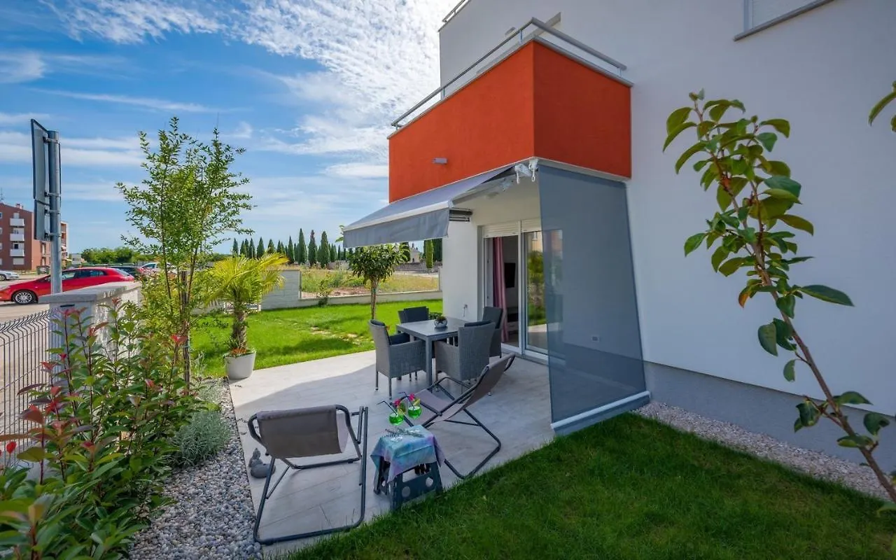 Sofia House With Apartment Umag