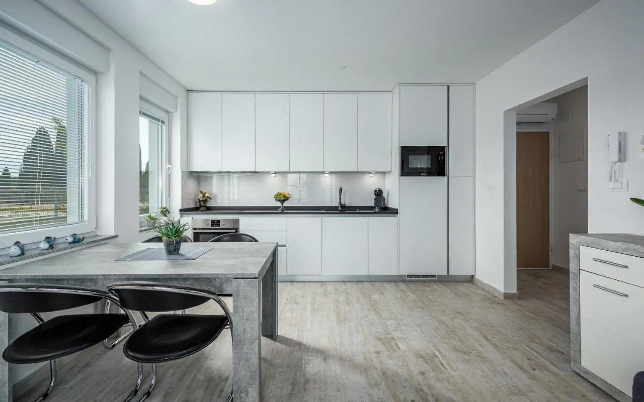 Sofia House With Apartment Umag Croatia