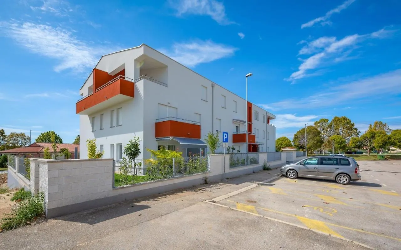 Sofia House With Apartment Umag