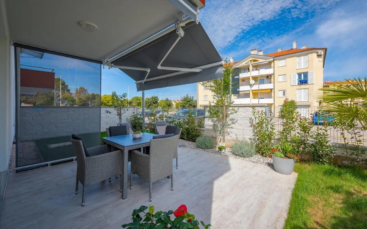 Sofia House With Apartment Umag